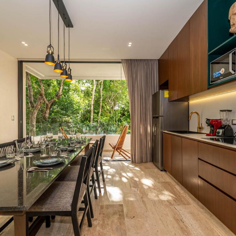 Lux 2BR with Rooftop Pool, Spa, Gym, Kids Playroom #229 - Apartment - 26