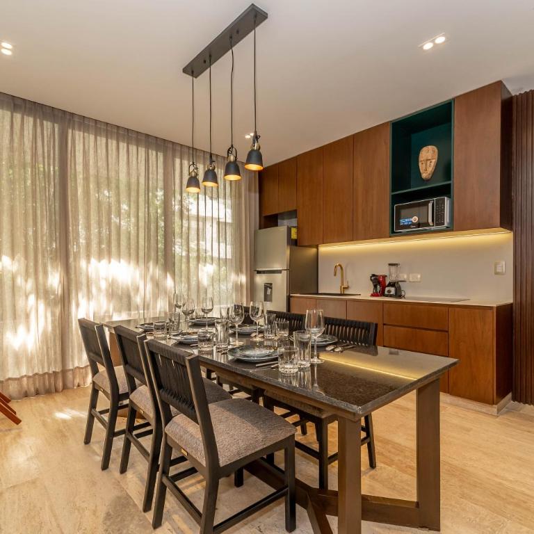 Lux 2BR with Rooftop Pool, Spa, Gym, Kids Playroom #229 - Apartment - 29