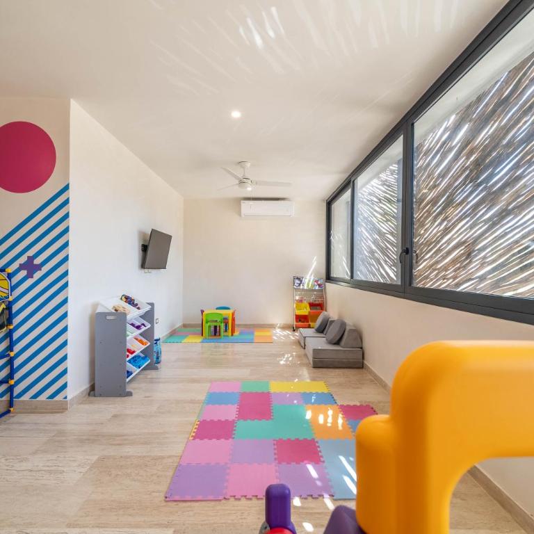 Lux 2BR with Rooftop Pool, Spa, Gym, Kids Playroom #229 - Apartment - 31