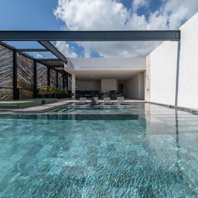 Lux 2BR with Rooftop Pool, Spa, Gym, Kids Playroom #229 - Apartment - 1