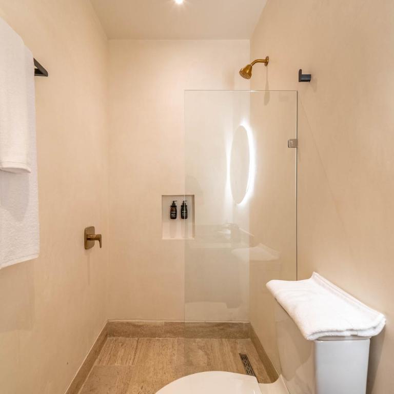Lux 1BR with Rooftop Pool, Spa, Gym, Kids Playroom - Apartamento - 20