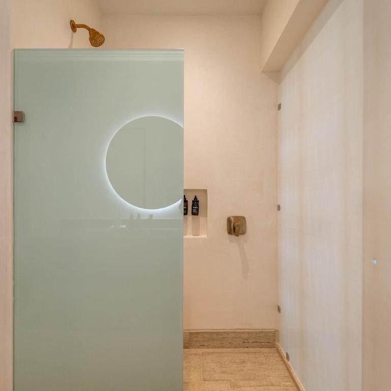 Lux 1BR with Rooftop Pool, Spa, Gym, Kids Playroom - Apartamento - 18