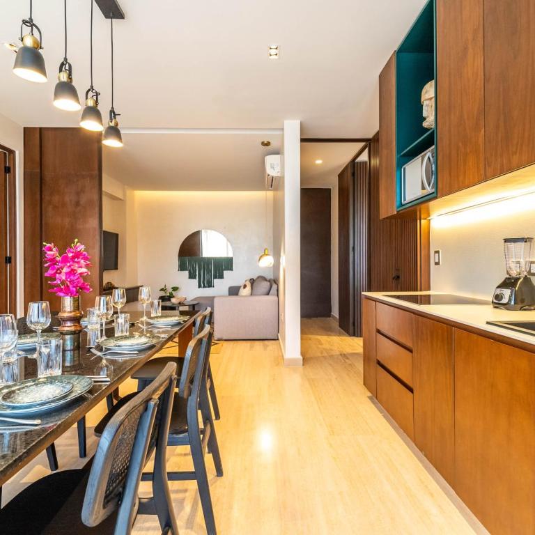 Lux 2BR with Rooftop Pool, Spa, Gym, Kids Playroom - Apartamento - 8