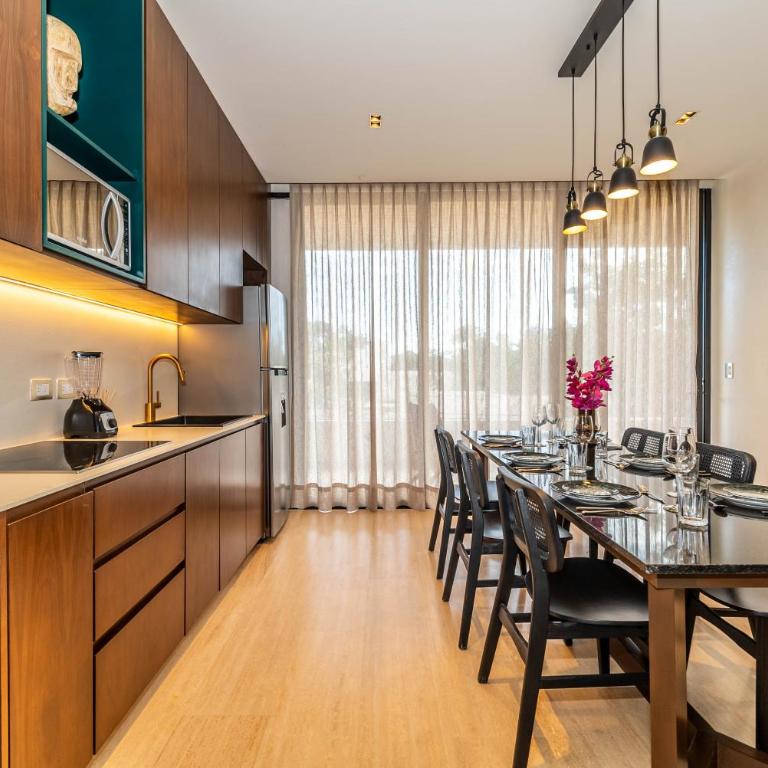 Lux 2BR with Rooftop Pool, Spa, Gym, Kids Playroom - Apartamento - 6