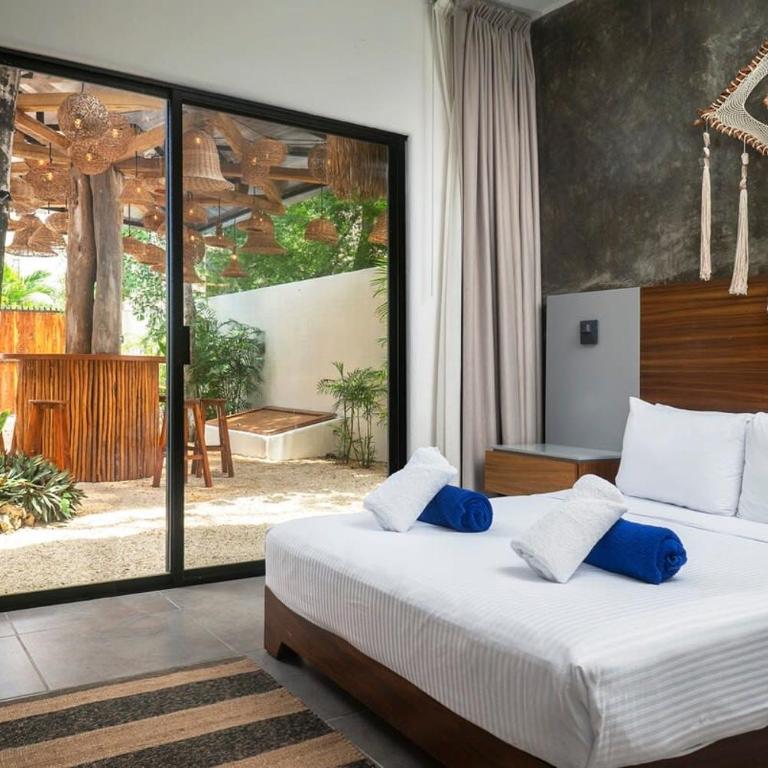 7BR Dream Villa Pool Jacuzzi and Stylish Patio - Villa - 5