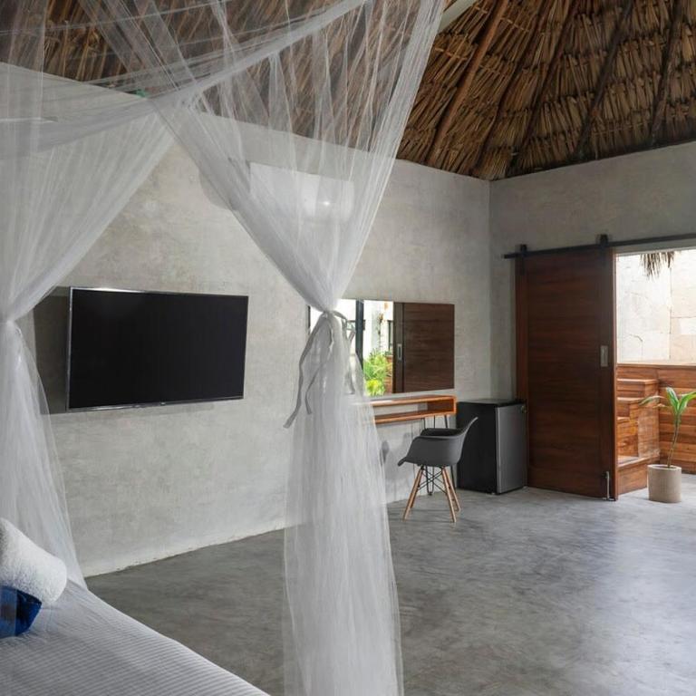 7BR Dream Villa Pool Jacuzzi and Stylish Patio - Villa - 32