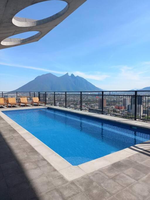 Premier Monterrey Retreat 5 - One-Bedroom Apartment - 15
