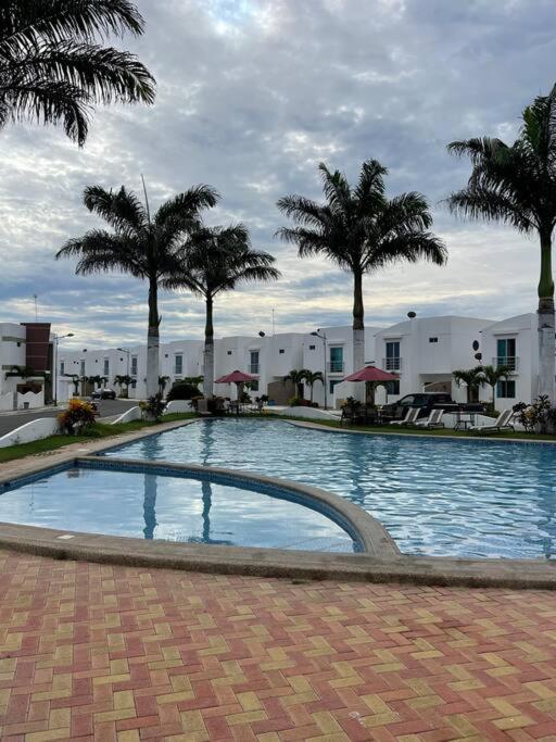 Casa con piscina privada - Casa - 15