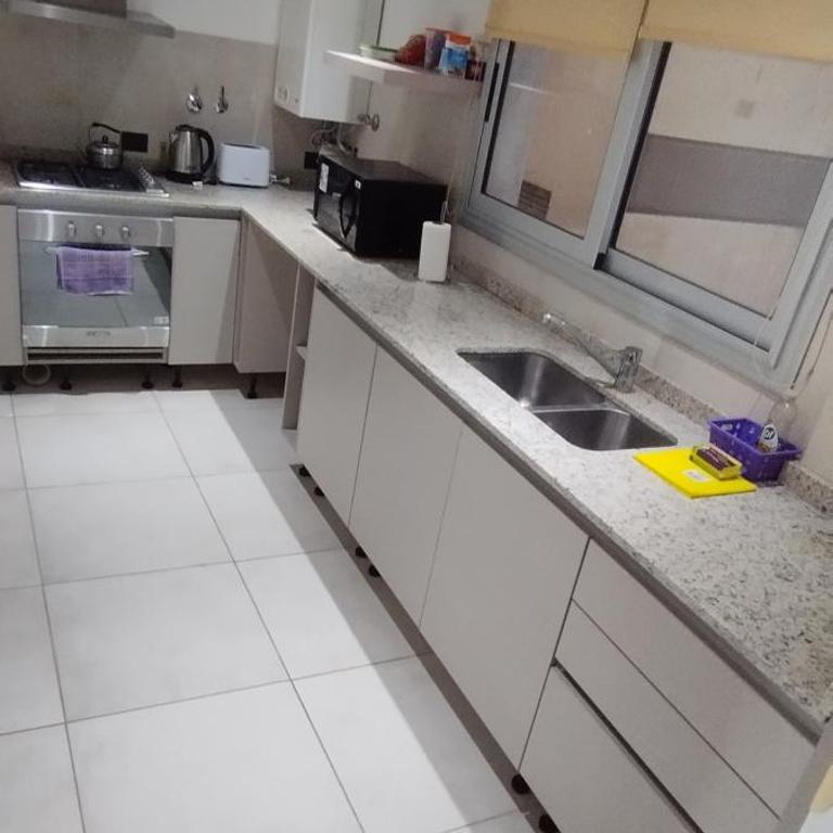 Amplio DOS ambientes con balcón a 250 mts del mar - Apartamento de 1 dormitorio - 3
