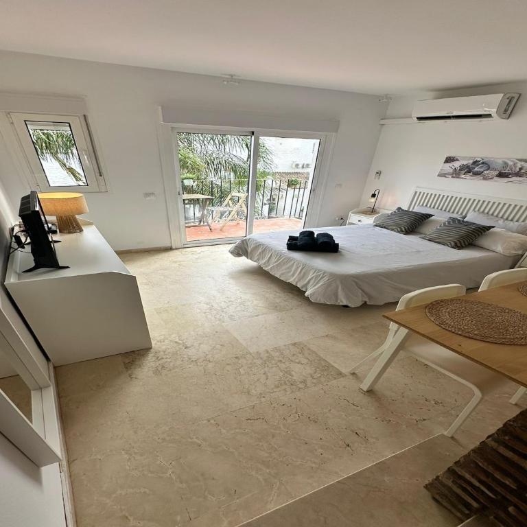 Studio in Estepona near Sandy Beach - Apartamento de 1 dormitorio - 7