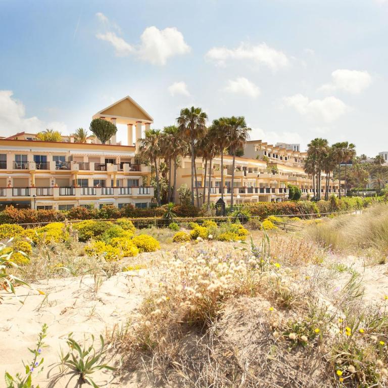 Studio in Marbella steps from sandy beach - Apartment - 14
