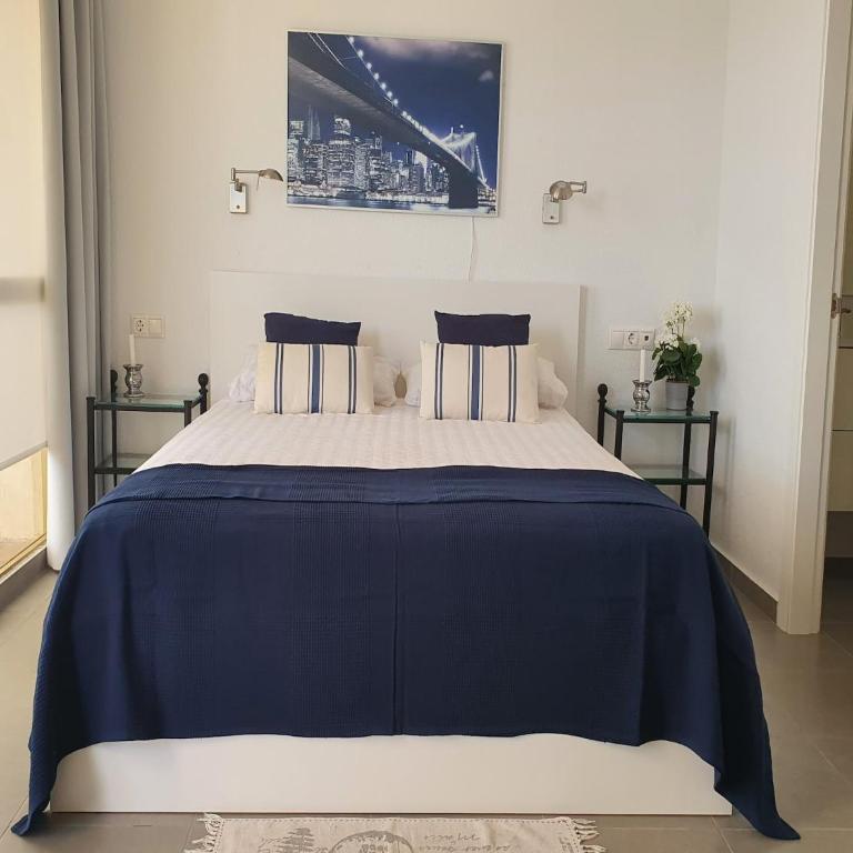 Studio in Marbella steps from sandy beach - Apartment - 5