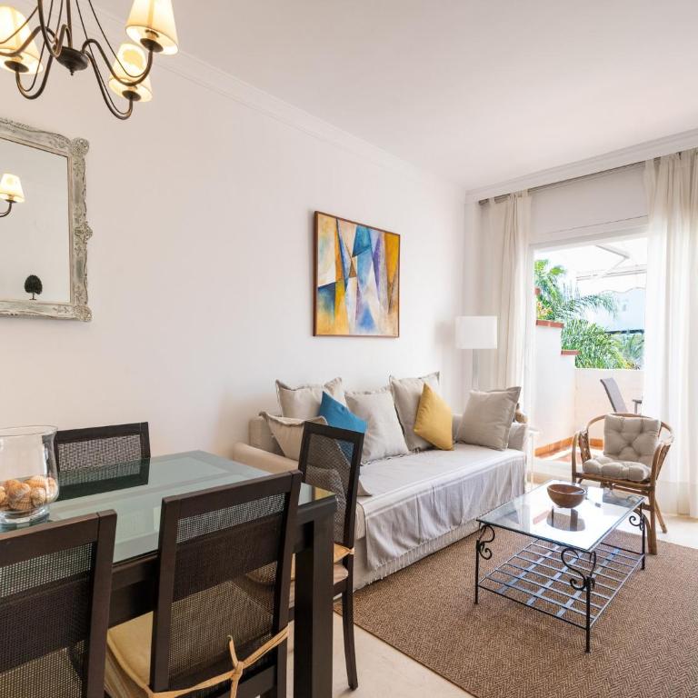 Apartment in Elviria near Marbella Beach - Two-Bedroom Apartment - 2