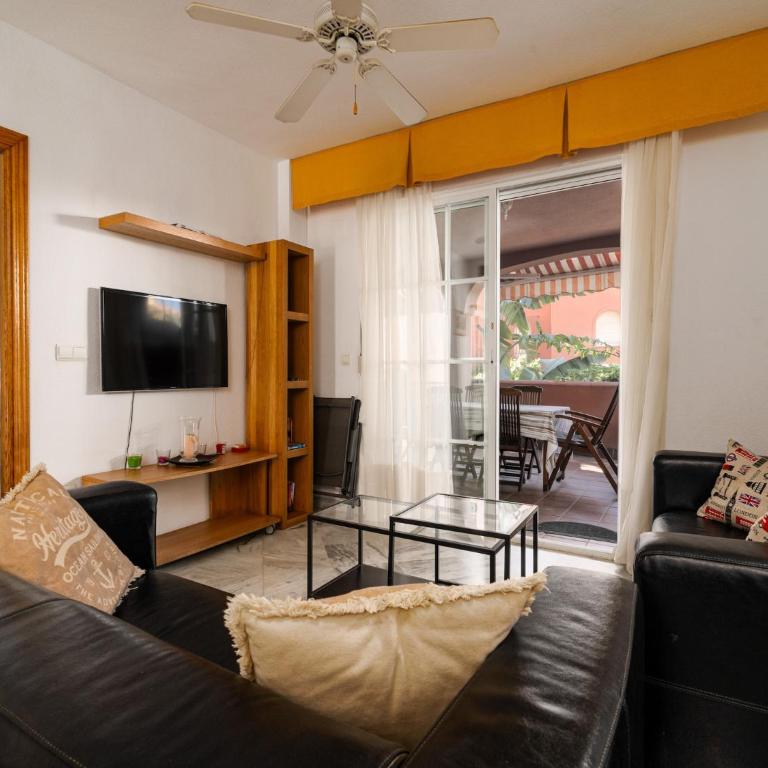 Apartment In Marbella - Three-Bedroom Apartment - 10