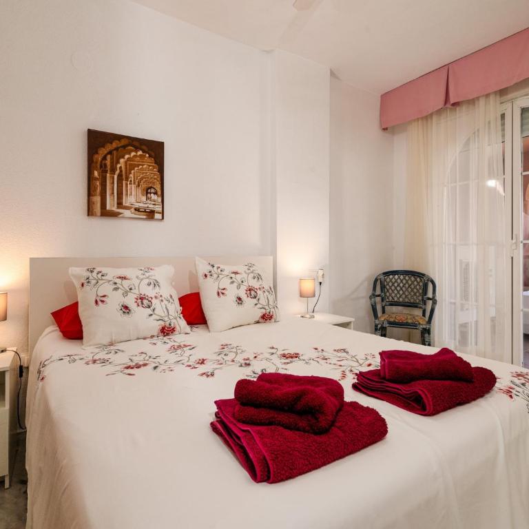 Apartment In Marbella - Three-Bedroom Apartment - 4