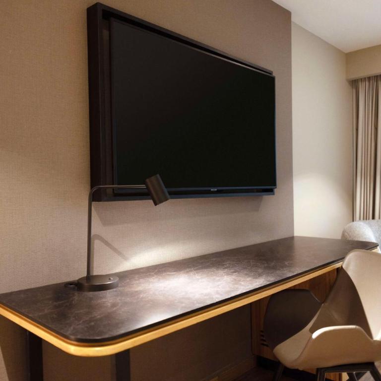Hilton Mexico City Airport - Double Room with Two Double Beds - 1