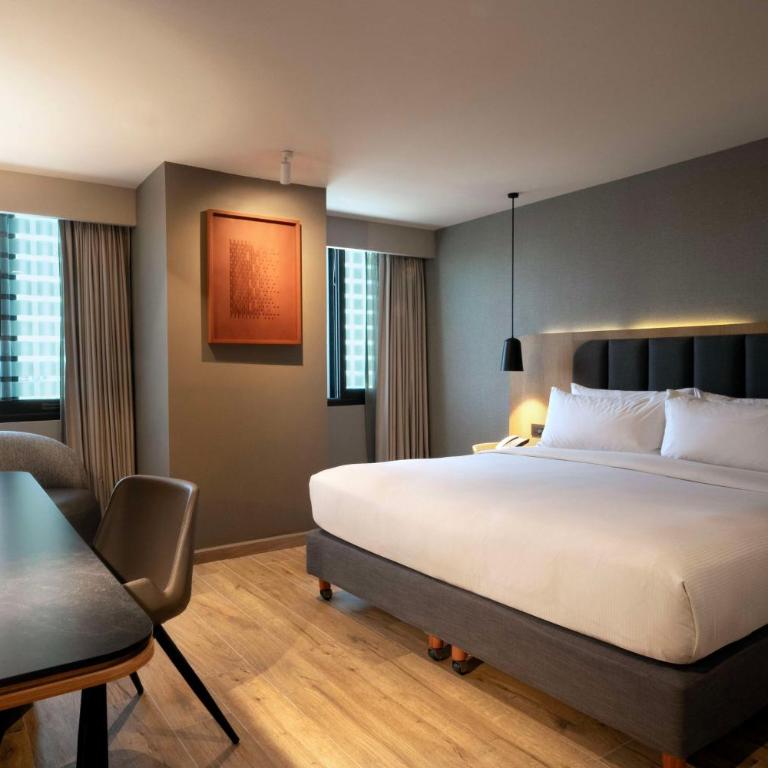 Hilton Mexico City Airport - King Guest Room - 1