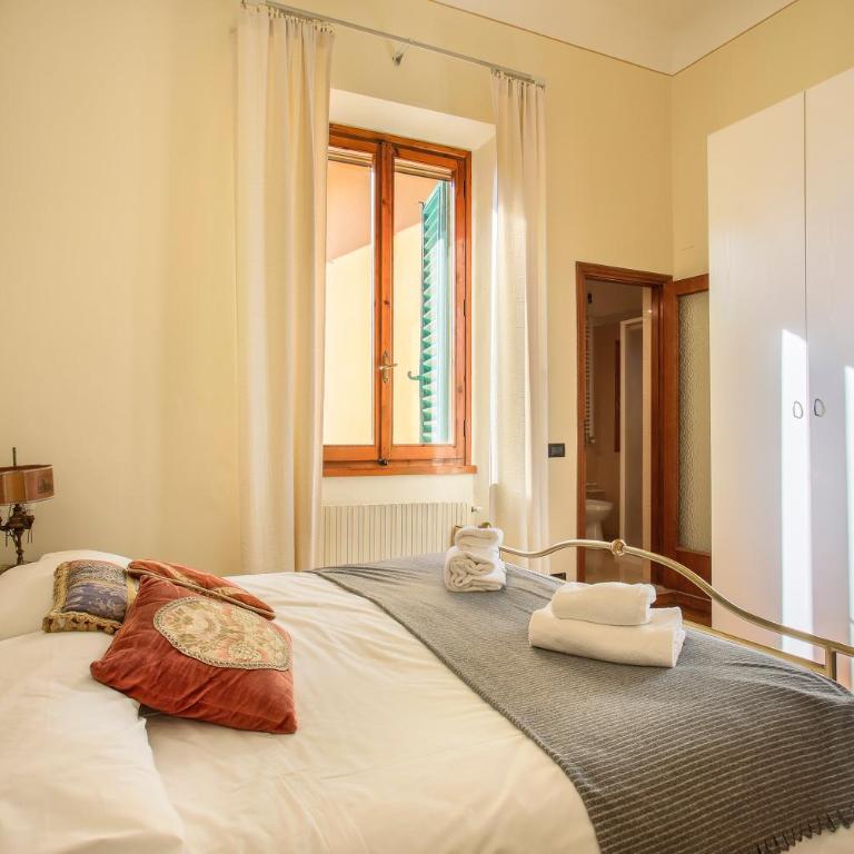 Oltrarno Tasso Apartment in Florence - Three-Bedroom Apartment - High Floor - 28