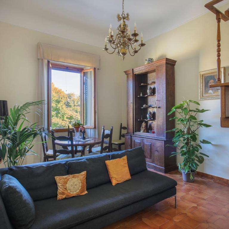 Oltrarno Tasso Apartment in Florence - Three-Bedroom Apartment - High Floor - 4