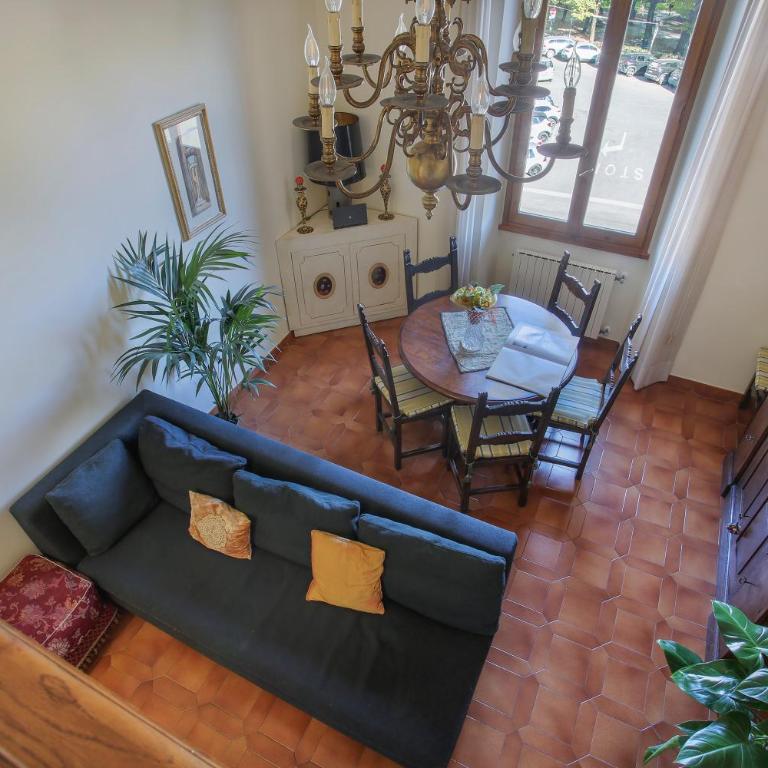 Oltrarno Tasso Apartment in Florence - Three-Bedroom Apartment - High Floor - 11