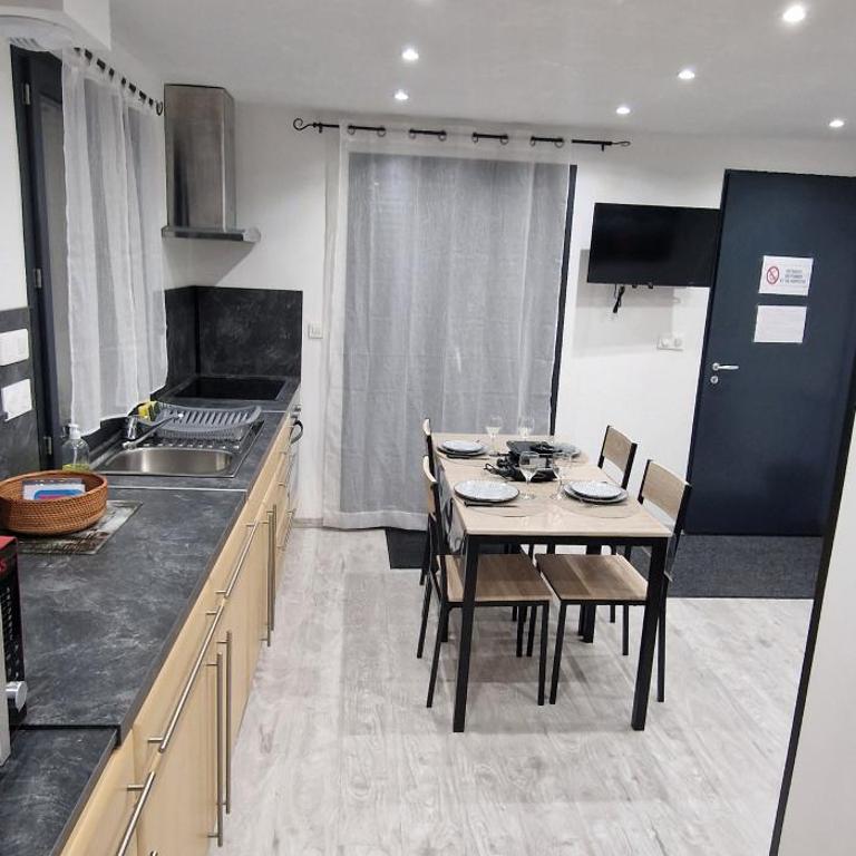 Studio 30m2 avec chambre - Appartement 1 Chambre - 14