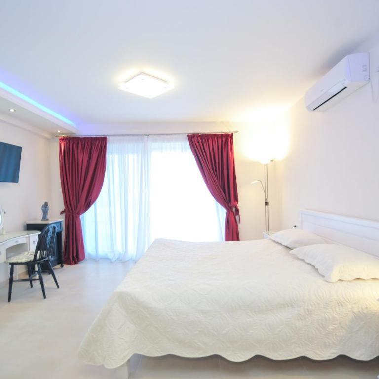 St.George Apartments - Studio - 2