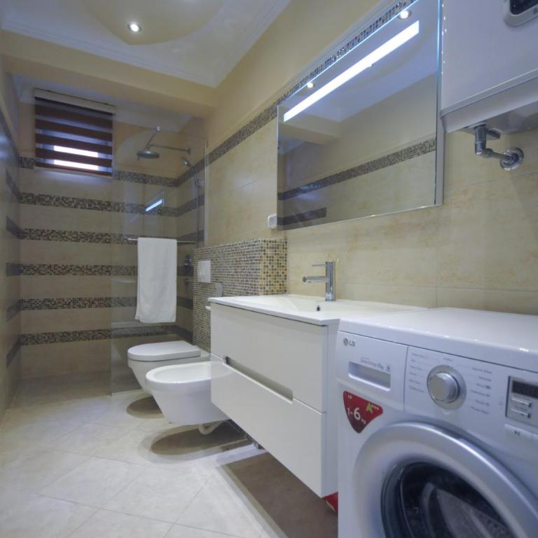 St.George Apartments - Studio - 9