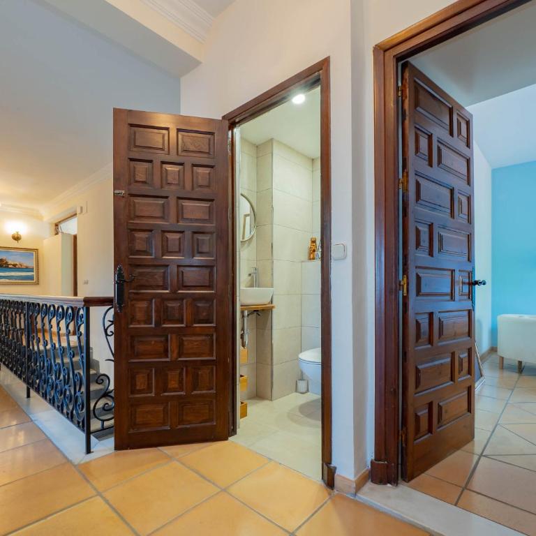 Cubo's Villa Las Capuchinas - Villa - 72