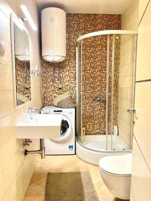 Studio 38 - Modern Studio in Budva - One-Bedroom Apartment - 4