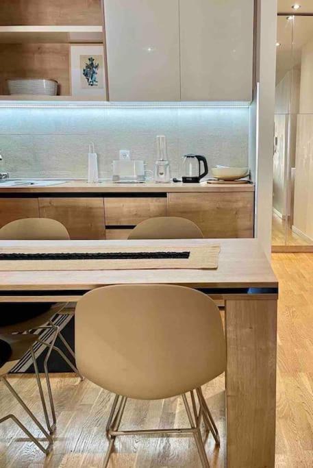 Studio 38 - Modern Studio in Budva - One-Bedroom Apartment - 10
