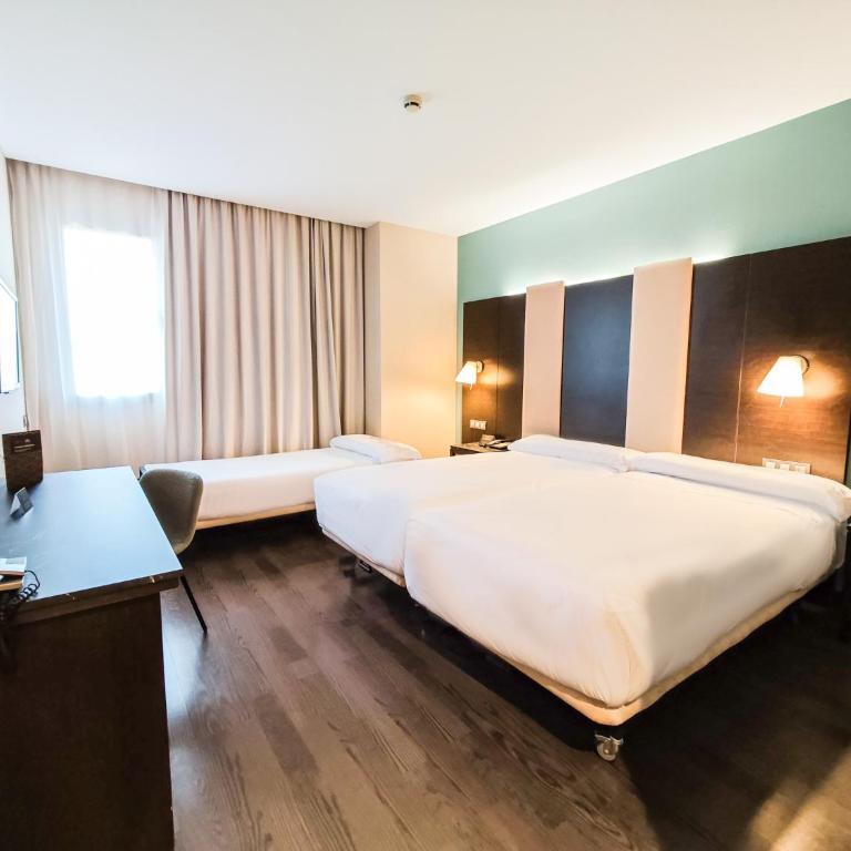 AZZ Pamplona Norte Hotel - Habitación Doble con cama supletoria - 1
