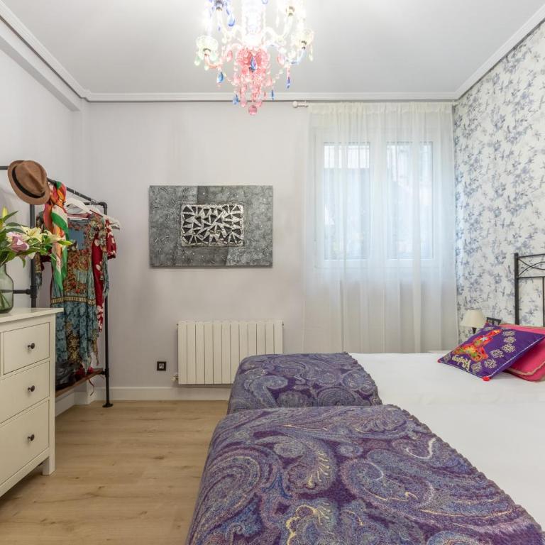 Acogedor con estilo único junto Centro Azkuna - Three-Bedroom Apartment - 20
