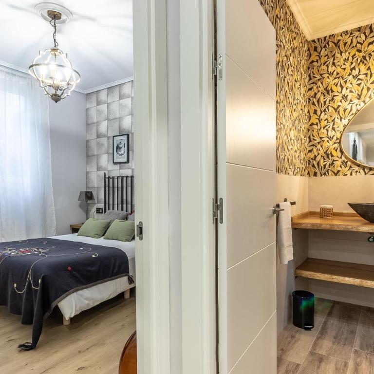 Acogedor con estilo único junto Centro Azkuna - Three-Bedroom Apartment - 26