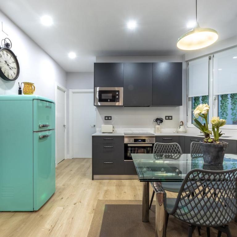 Acogedor con estilo único junto Centro Azkuna - Three-Bedroom Apartment - 8