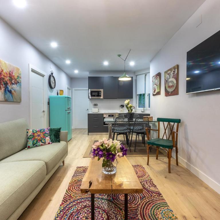 Acogedor con estilo único junto Centro Azkuna - Three-Bedroom Apartment - 1