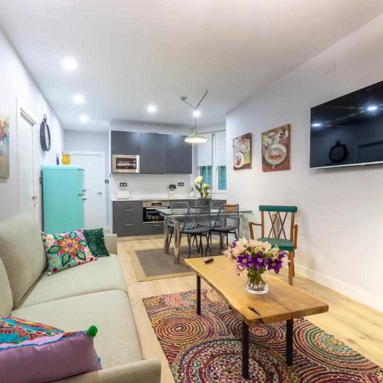 Acogedor con estilo único junto Centro Azkuna - Three-Bedroom Apartment - 11