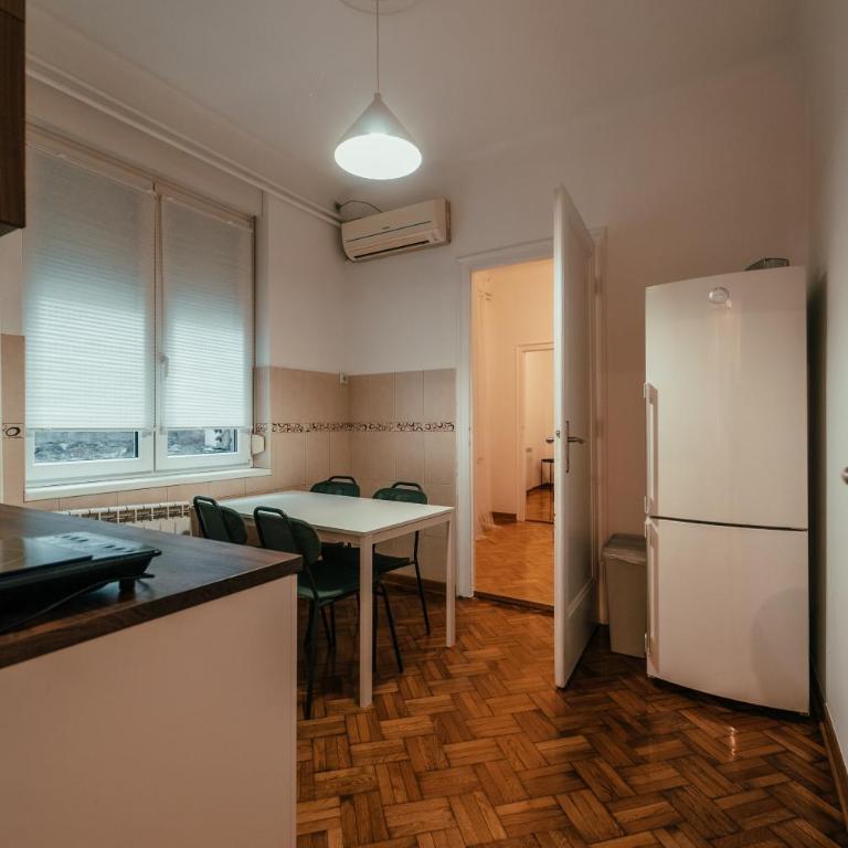 Central Spacious Apartment - Apartman sa 3 Spavaće Sobe - 6