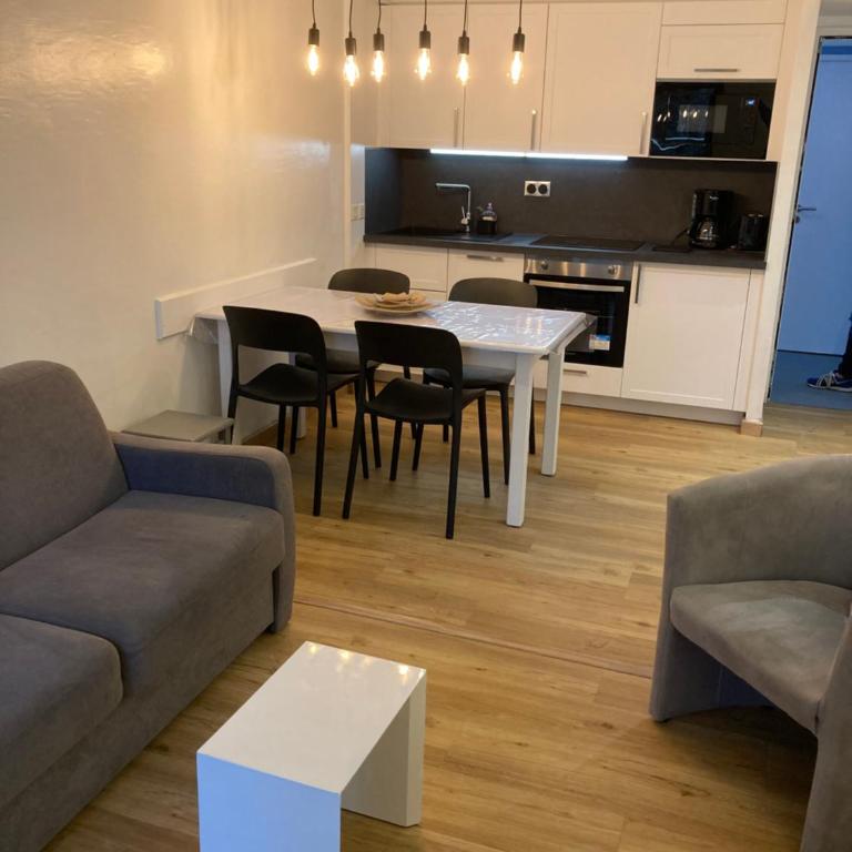 Appartement 6 personnes dans résidence avec piscine - Appartement 2 Chambres - 15
