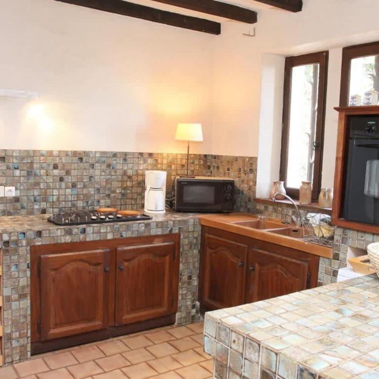 Villa La Familliale, piscine avec vue imprenable sur Gordes - Villa - 14