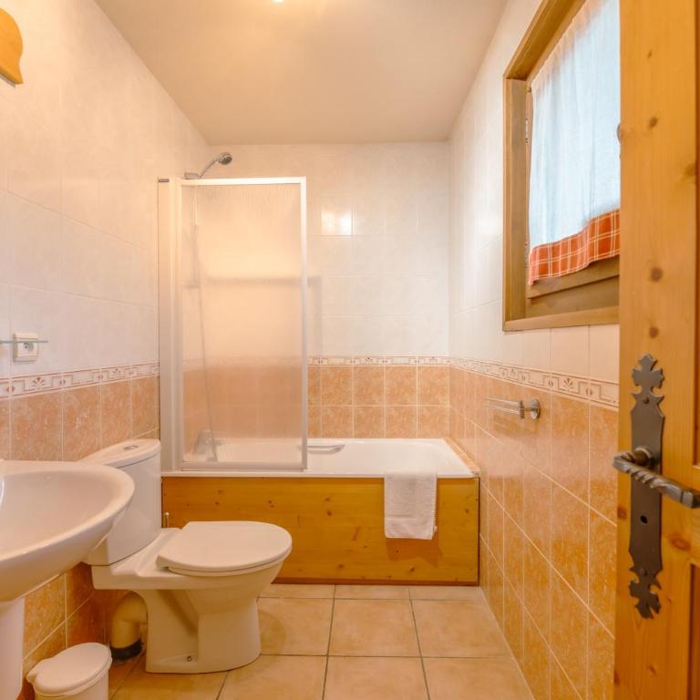 Luxury Family Ski Chalet - Jacuzzi BBQ - Near Lake Golf - Multipass access 60 Summer activities - Sleep 10 - Chalet Superior - 33
