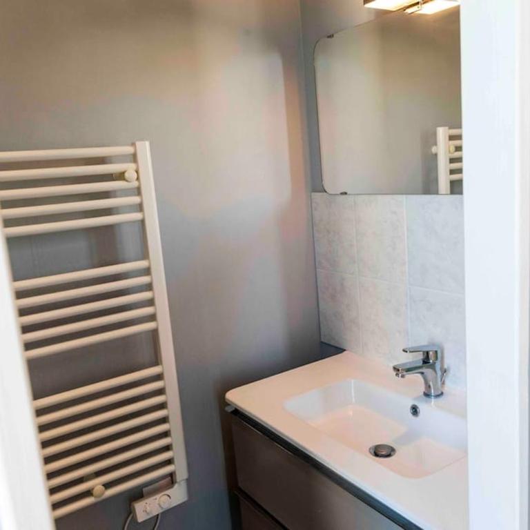 Triplex de charme - centre Caen proche - 5 pers - Two-Bedroom Apartment - 14