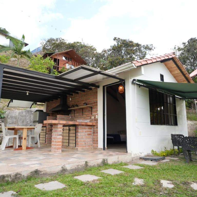 Cabaña de la loma - Habitación Familiar con baño privado - 7