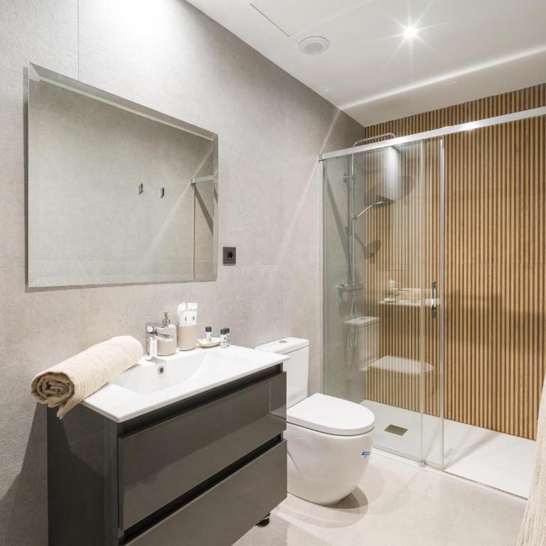 Apartamento con gimnasio cerca de la playa de Las Canteras A1B - Two-Bedroom Apartment - 15
