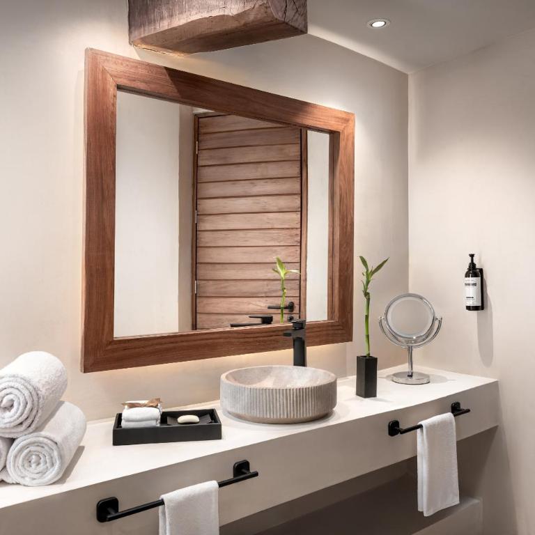 Secrets Tulum Resort & Beach Club - Adults Only - All Inclusive - Habitación Casa Zamna frente al mar - 1 cama extragrande - 5