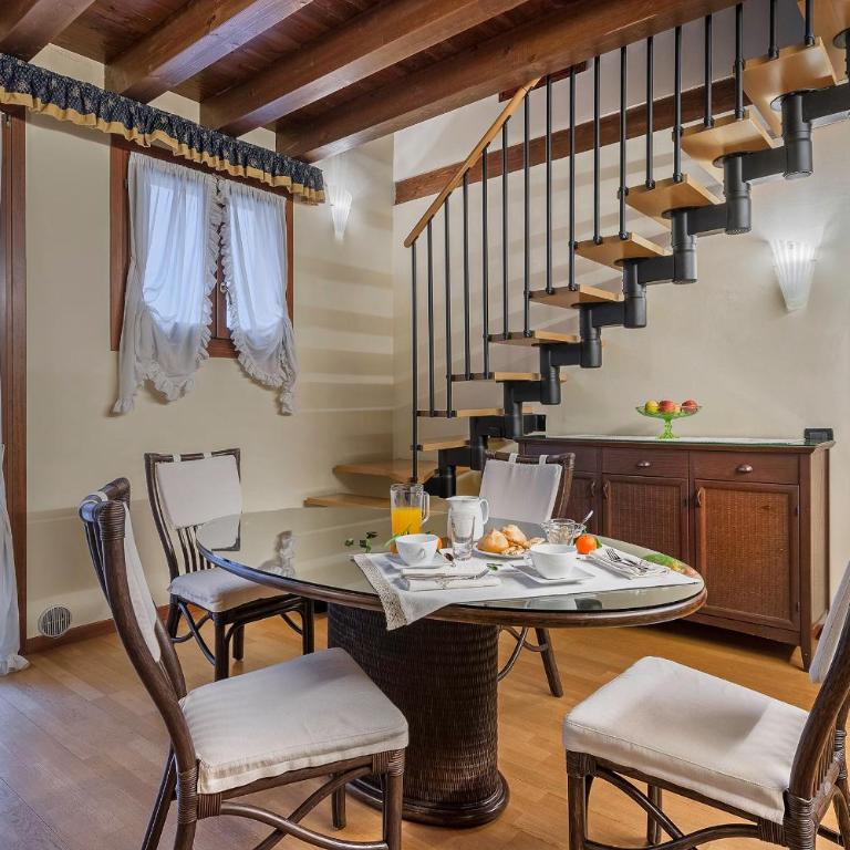 Palazzo Brando - Living Apartments - Two-Bedroom Apartment - 4