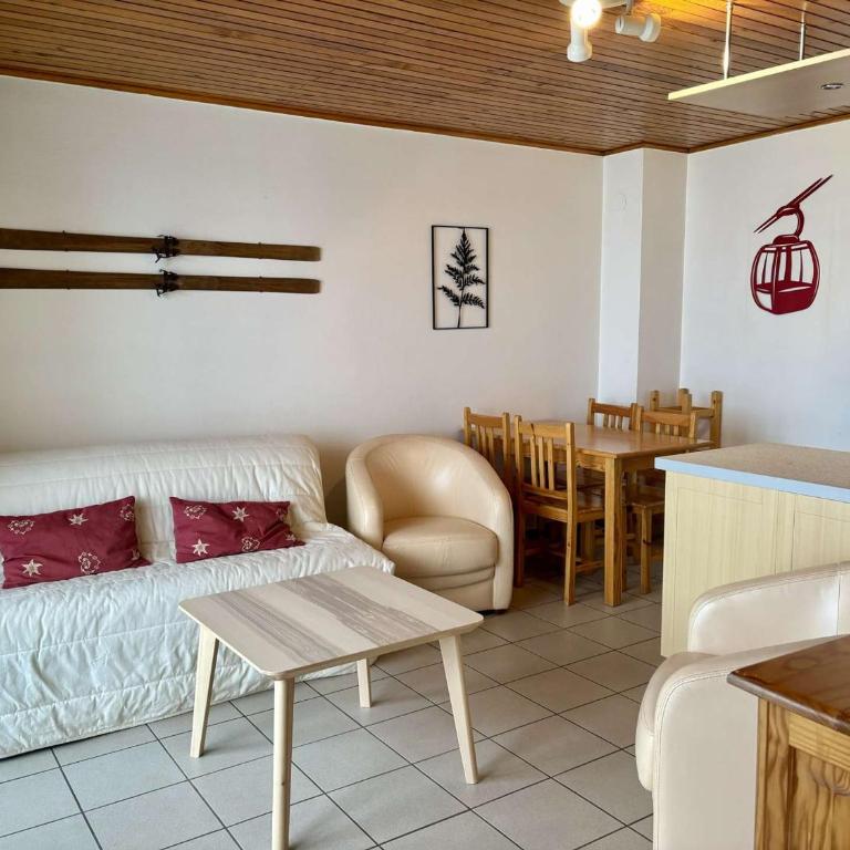 Charmant 2 pièces avec balcon exposé Sud, proche télésiège et commerces, Vieil Alpe - FR-1-405-216 - Appartement - 1