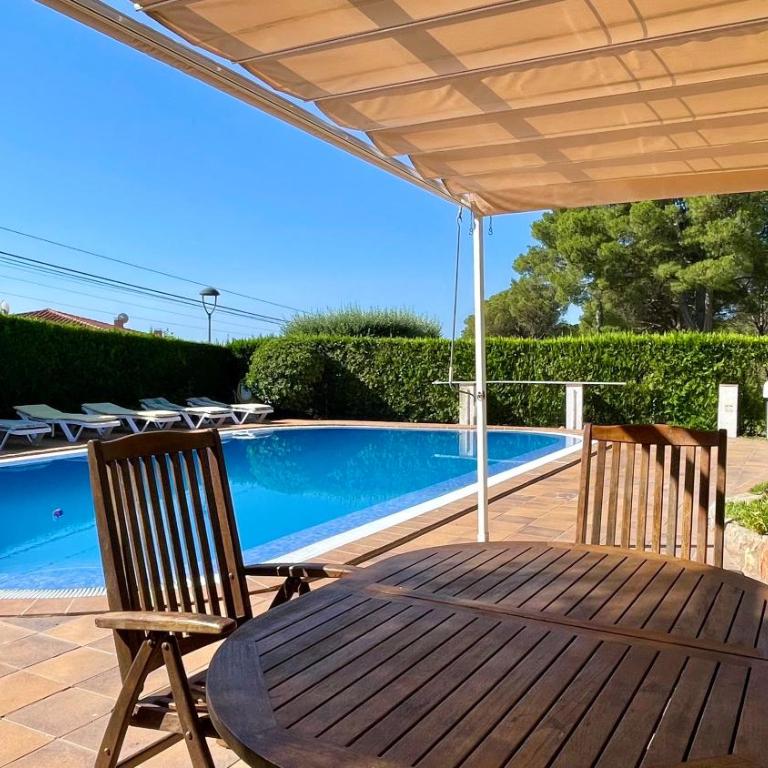 VOLENDAM 18 Planta baja con piscina privada - Apartment - Ground Floor - 3