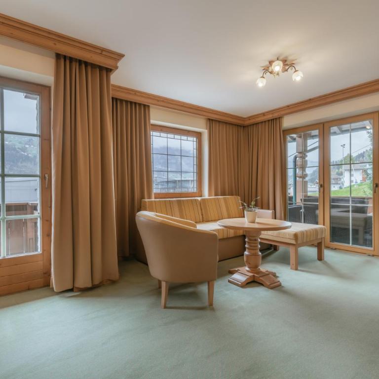 Wohlfühlhotel KERSCHDORFER - B&B - ADULTS ONLY - Doppelzimmer mit Balkon - 3