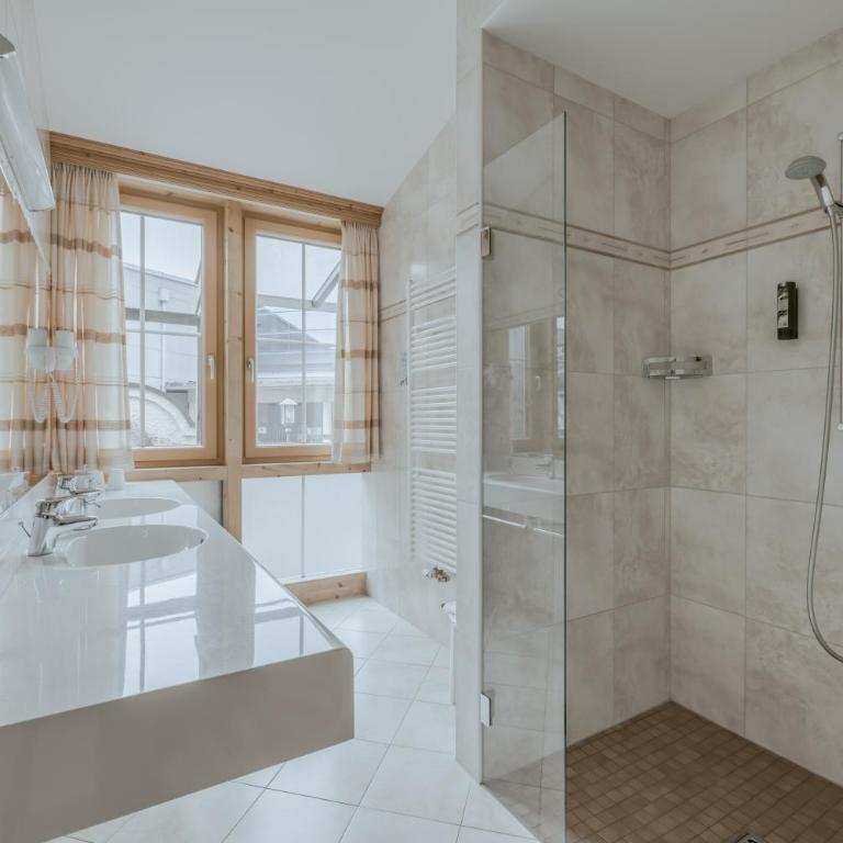 Wohlfühlhotel KERSCHDORFER - B&B - ADULTS ONLY - Doppelzimmer mit Terrasse - 1