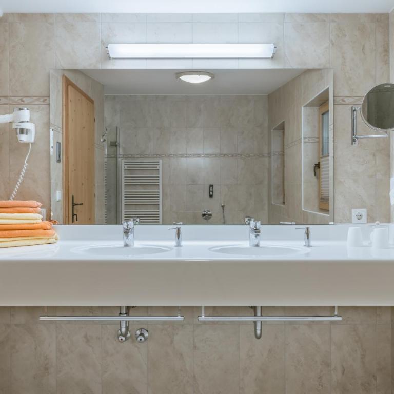 Wohlfühlhotel KERSCHDORFER - B&B - ADULTS ONLY - Suite mit Sauna - 7